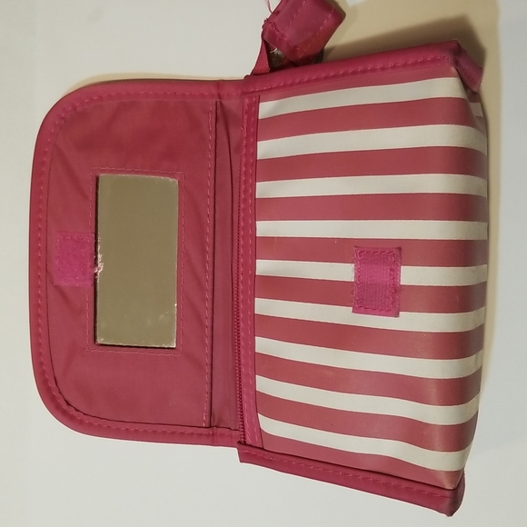 Tender love + carry pink and white striped makeup carrying case with mirror - Picture 2 of 5